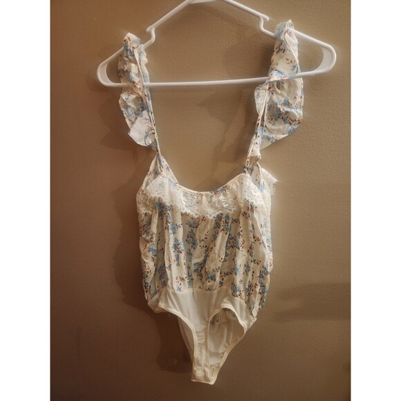 Intimately Free People Take It Away Ivory Floral Lace Thong Bodysuit Size S - Picture 5 of 6